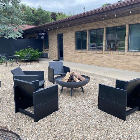 The Hemlock Inn Loudonville Экстерьер фото